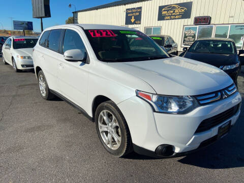 2014 Mitsubishi Outlander for sale at BELOW BOOK AUTO SALES in Idaho Falls ID