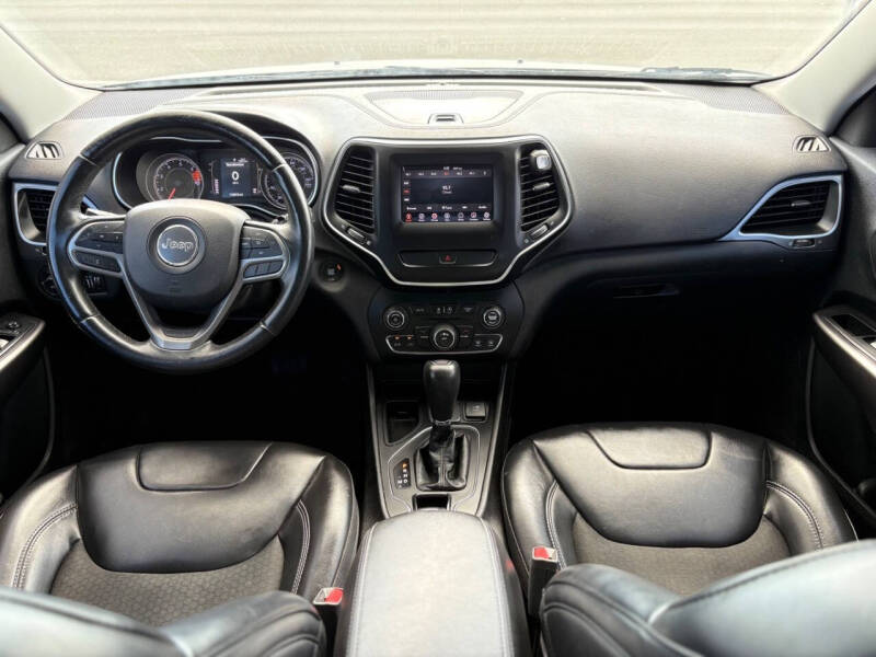 2019 Jeep Cherokee Latitude Plus