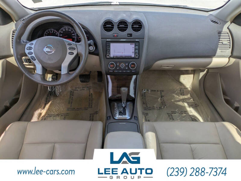 2011 Nissan Altima 3.5 SR