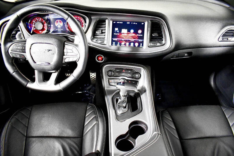 2015 Dodge Challenger SRT Hellcat