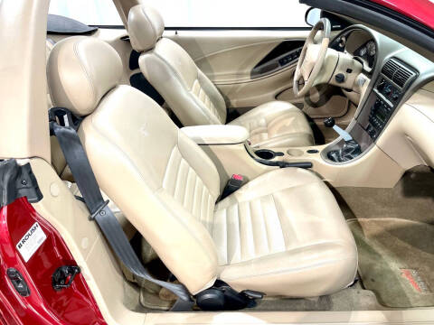 2004 Ford Mustang GT Deluxe