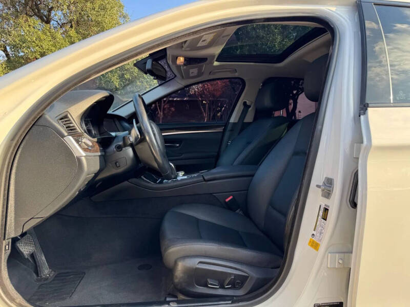 2016 BMW 5 Series 528i