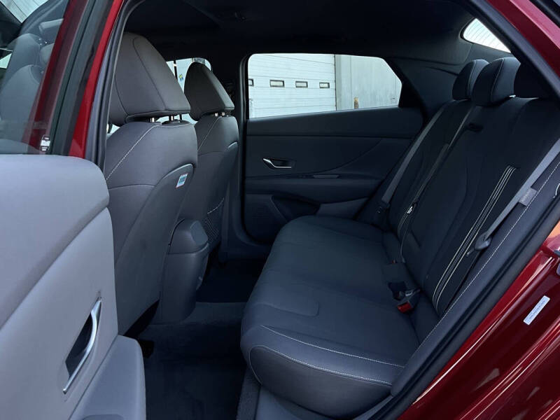 2025 Hyundai Elantra SEL Convenience