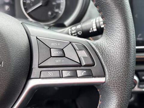 2020 Nissan Kicks SR