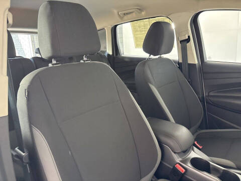 2016 Ford Escape S