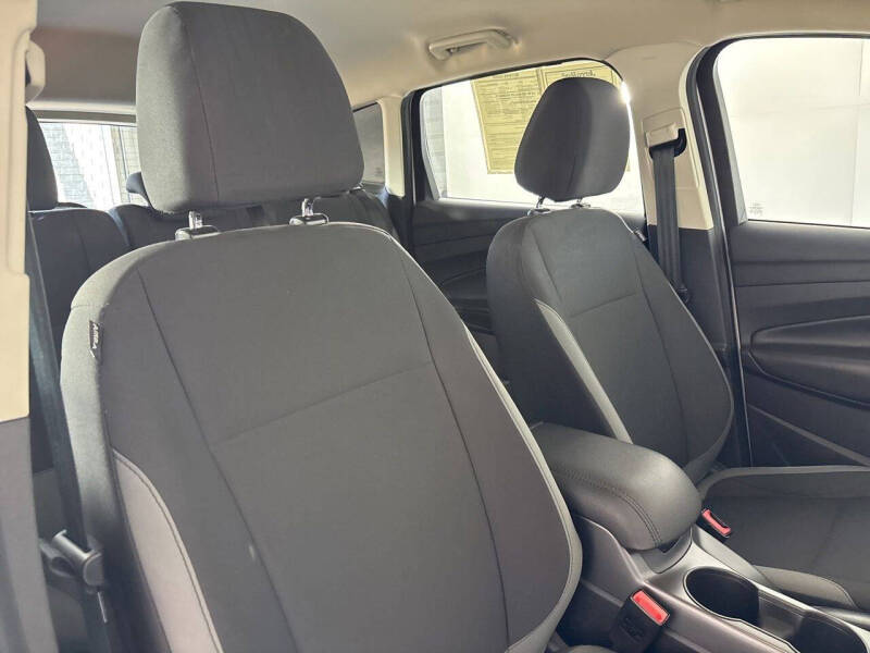 2016 Ford Escape S