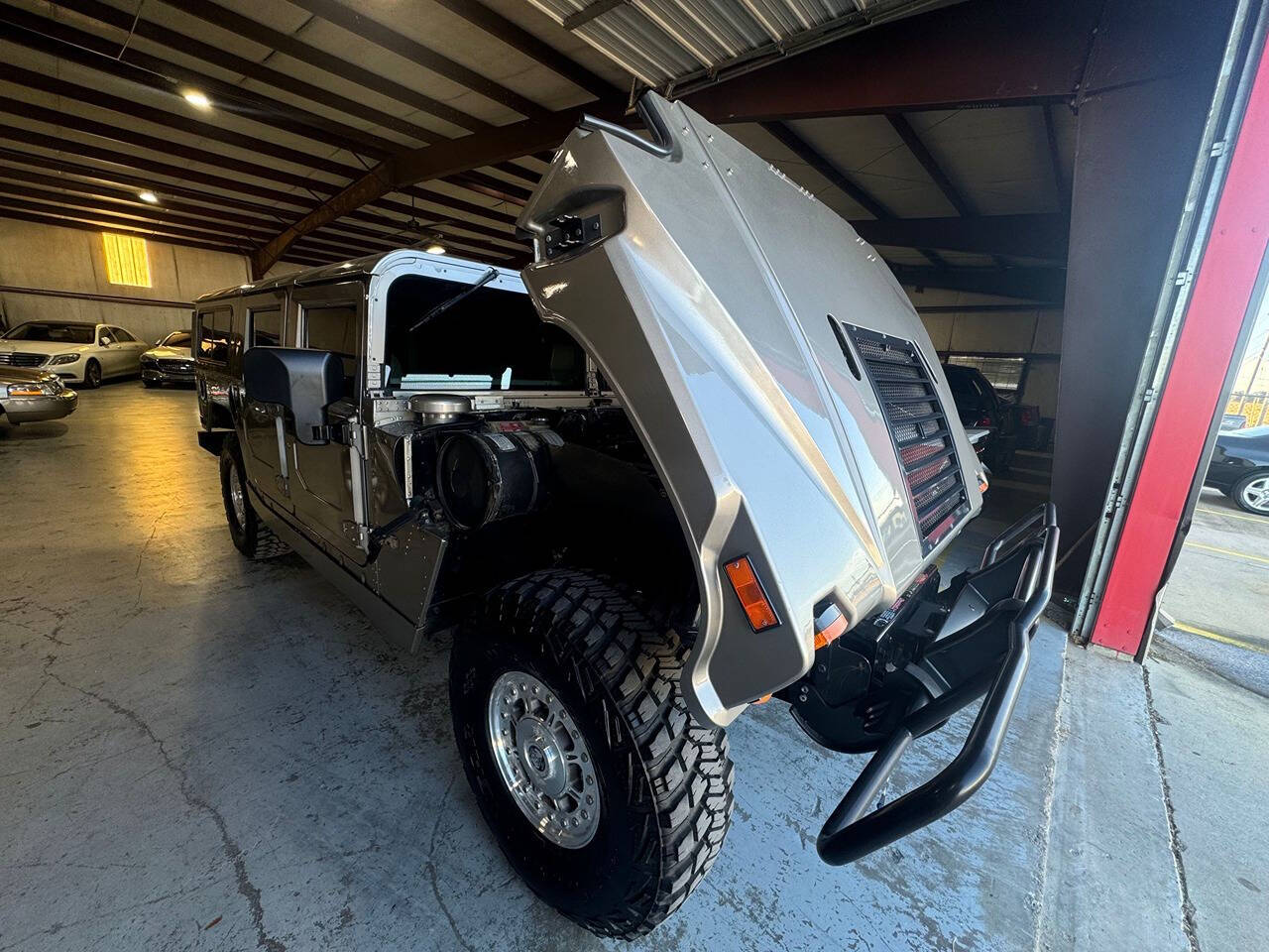 2003 HUMMER H1 for sale at Carnival Car Company in Victoria, TX