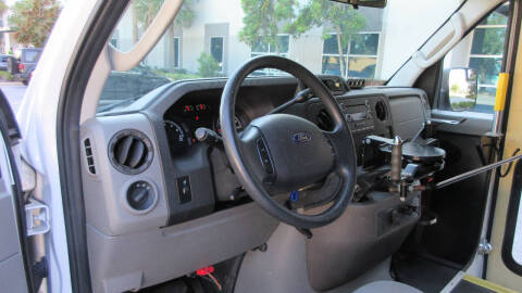 2013 Ford E-Series E-350 SD