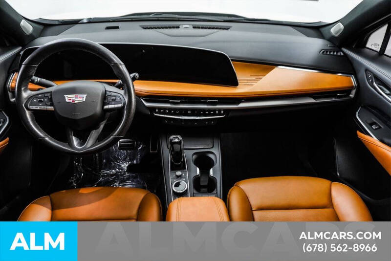 2024 Cadillac XT4 Sport