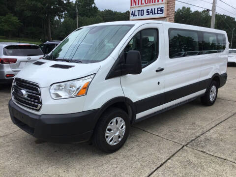 ford 40 passenger van