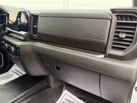 2024 Chevrolet Silverado 3500HD CC LT