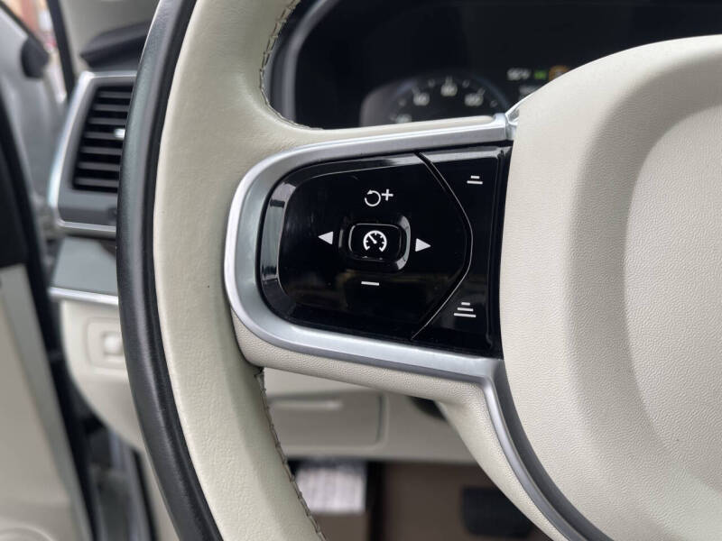 2019 Volvo XC90 T5 Momentum