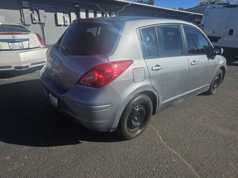 2011 Nissan Versa 1.8 S