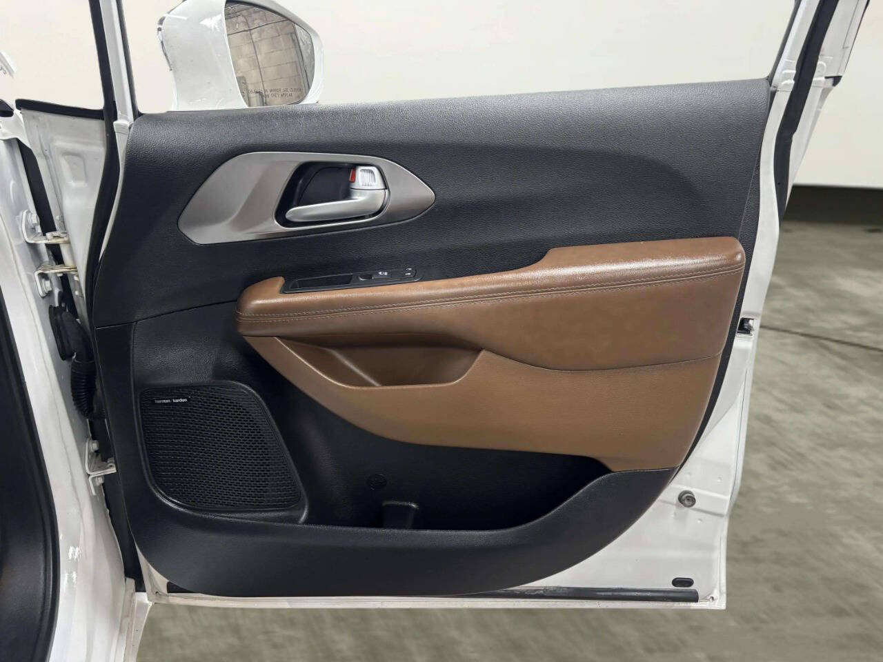 ChryslerPacifica39