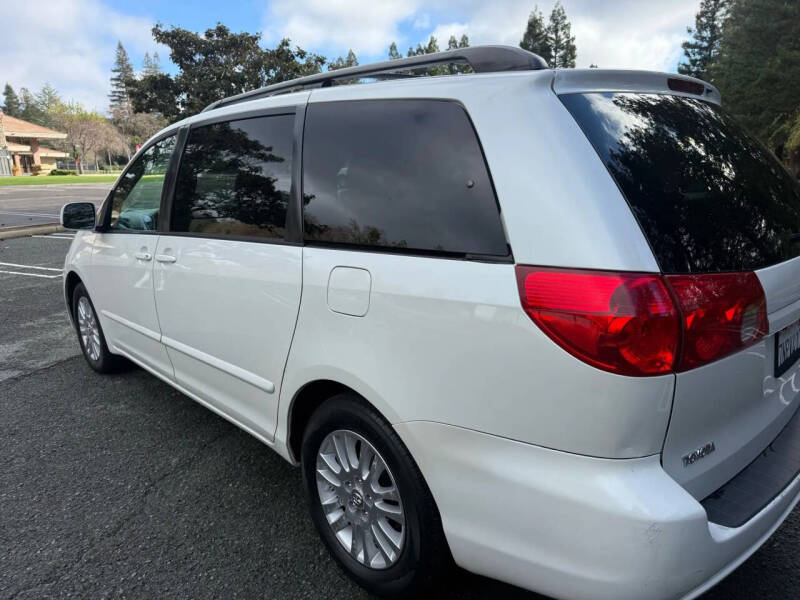 2009 Toyota Sienna
