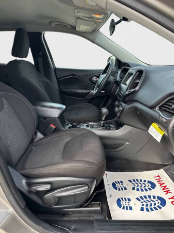 2019 Jeep Cherokee Latitude