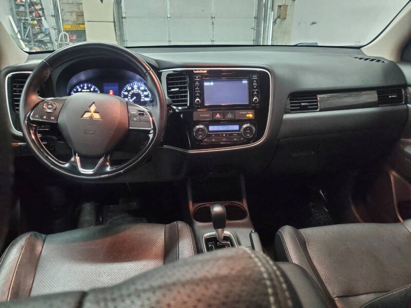 2016 Mitsubishi Outlander SE
