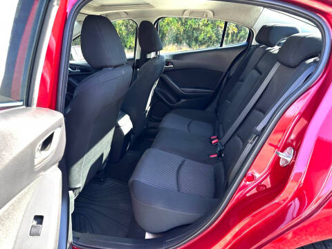 2016 Mazda MAZDA3 i Touring