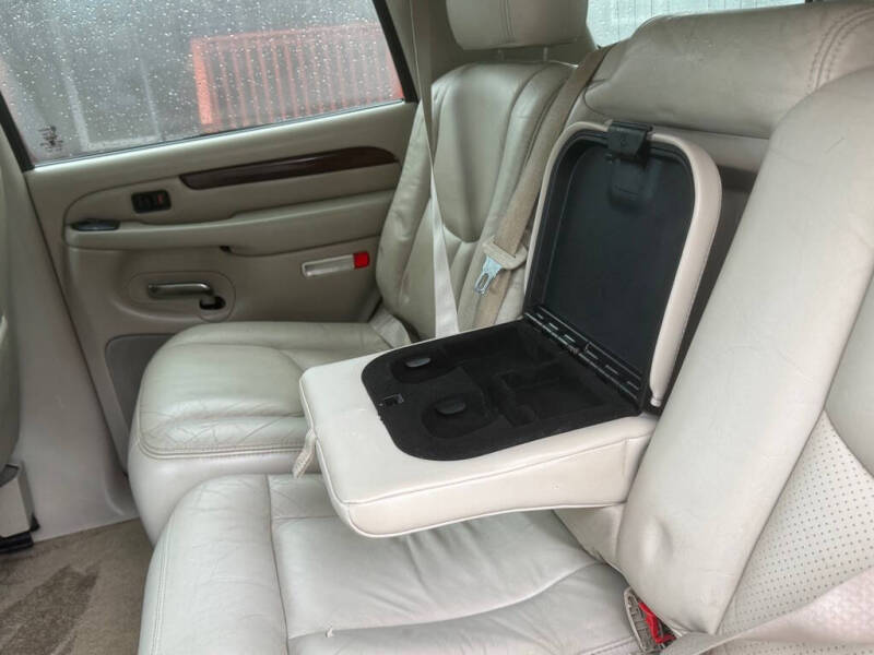 2003 Cadillac Escalade