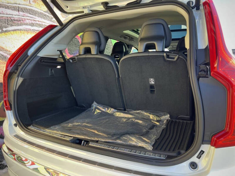 2024 Volvo XC90 B6 Plus Bright Theme 6P