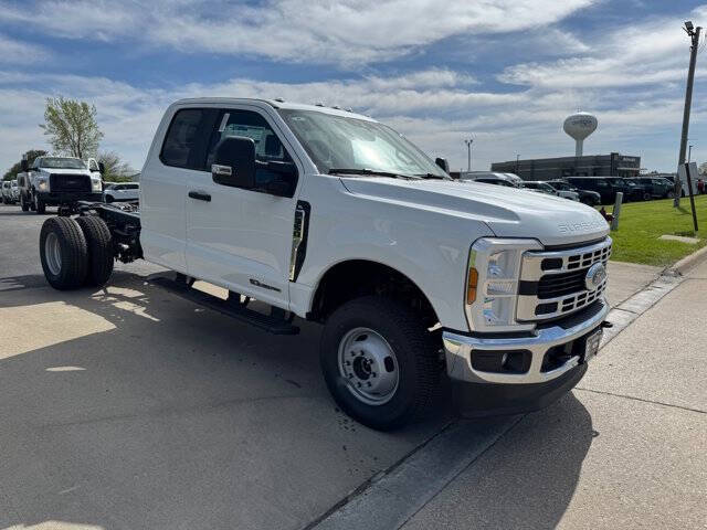 2025 Ford F-350 Super Duty XL