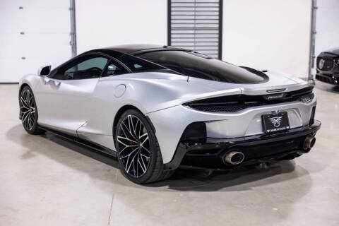 2022 McLaren GT