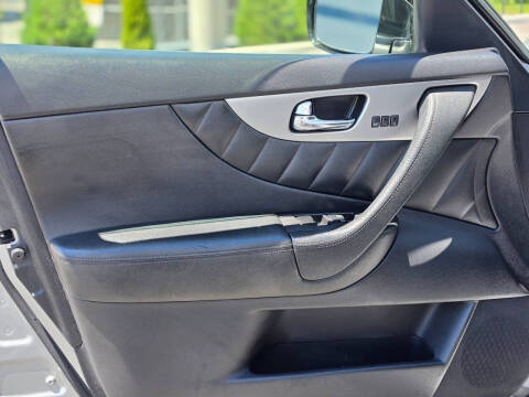2011 Infiniti FX35