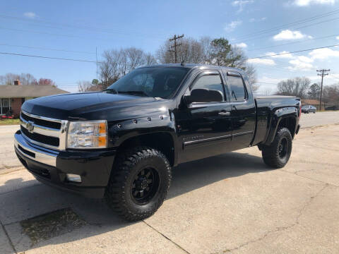 2011 Chevrolet Silverado 1500 for sale at E Motors LLC in Anderson SC