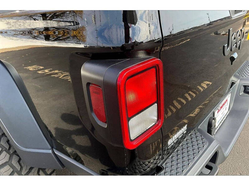 2024 Jeep Gladiator Sport