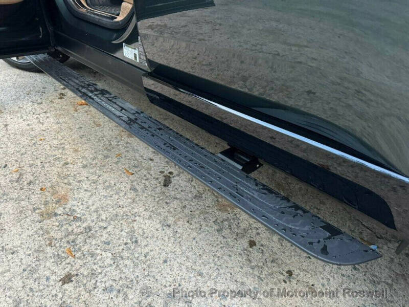 2025 Land Rover Range Rover P615 SV LWB