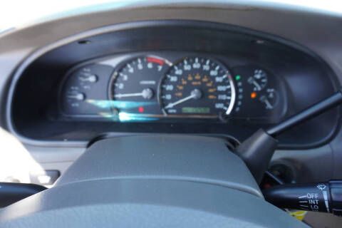 2005 Toyota Sequoia SR5