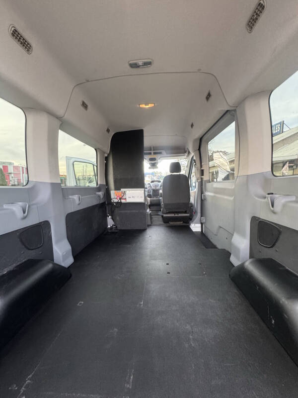 2016 Ford Transit 150 XLT