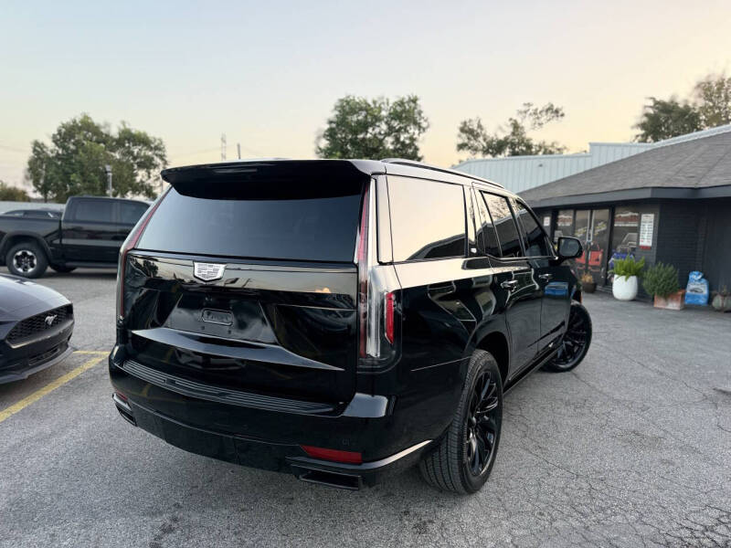 2023 Cadillac Escalade Sport