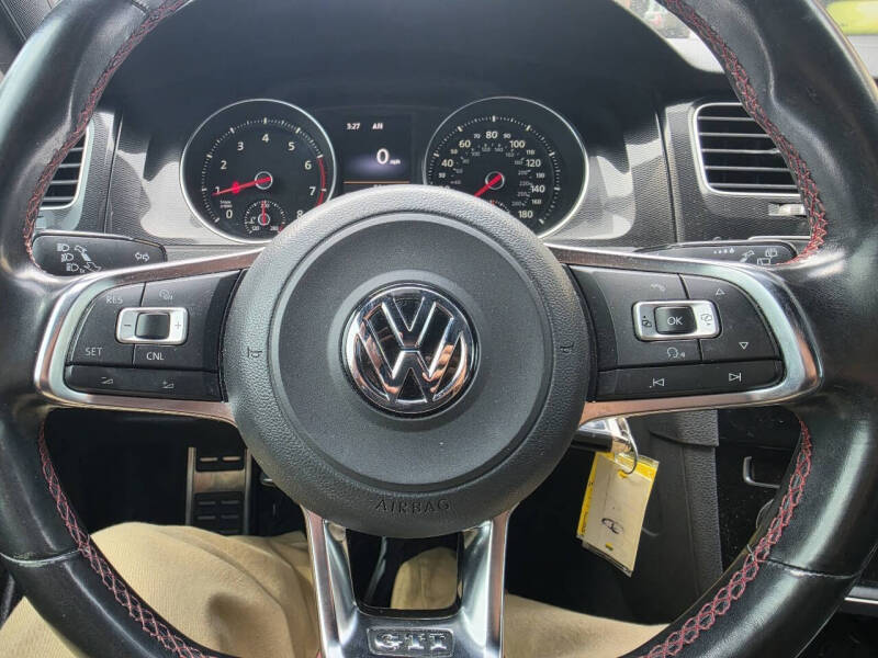 2015 Volkswagen Golf GTI SE