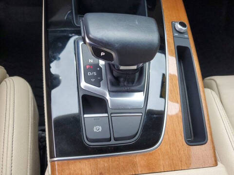 2022 Audi Q5 e quattro S line Prem Pl 55 TFSI