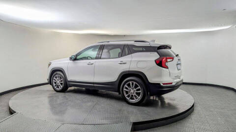 2023 GMC Terrain SLT