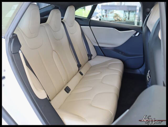 2015 Tesla Model S 90D