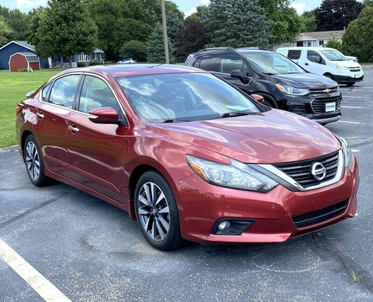 2016 Nissan Altima for sale at Kayser Motorcars in Janesville WI
