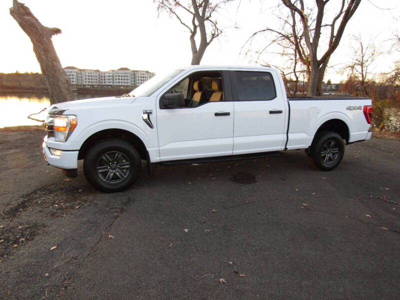 2021 Ford F-150 XLT photo 3