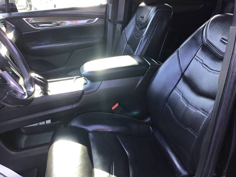 2017 Cadillac XT5 Platinum