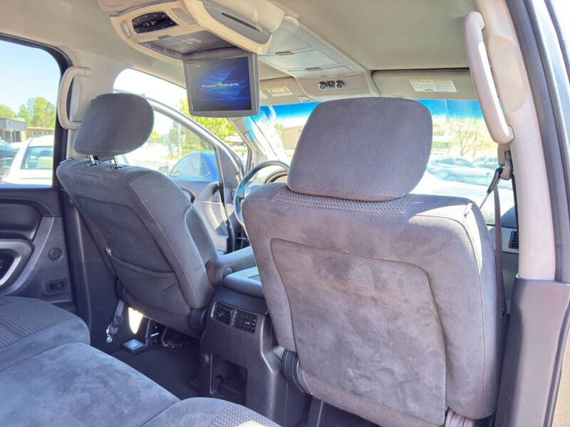 2015 Nissan Armada SV
