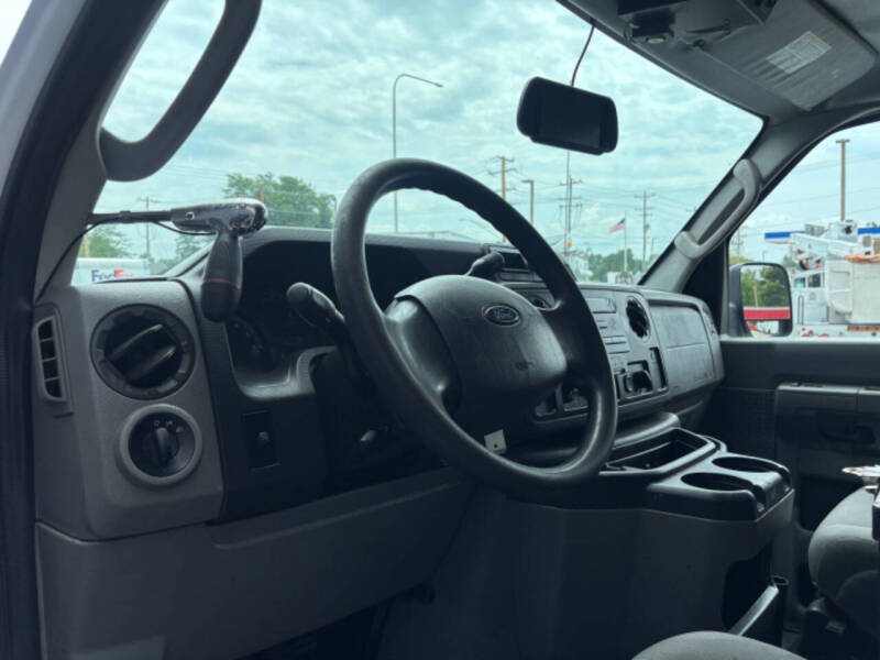 2010 Ford E350 Bucket Van