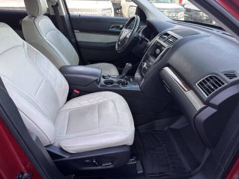 2017 Ford Explorer Platinum