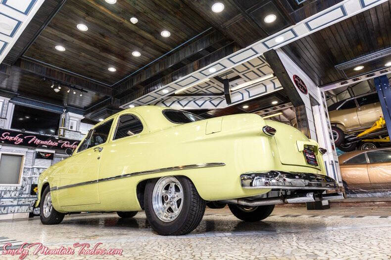 1950 Ford Custom Deluxe