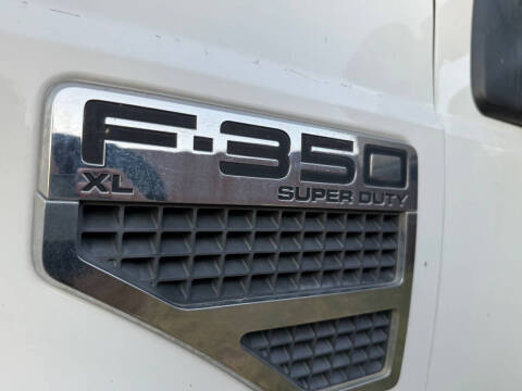 2009 Ford F-350 Super Duty XL
