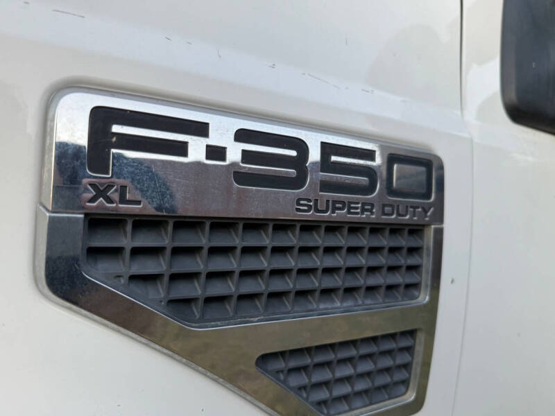 2009 Ford F-350 Super Duty XL