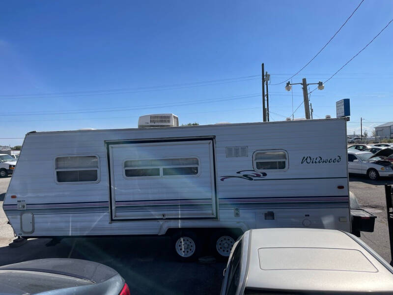 2000 Forest River Wildwood Lite T-23 for sale at AFFORDABLY PRICED CARS LLC in Mountain Home ID