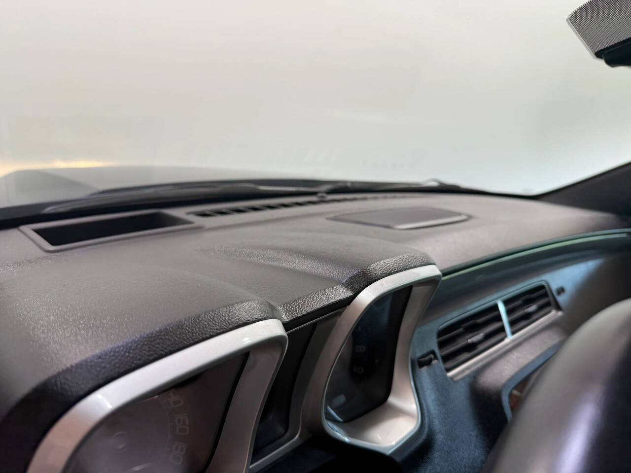2011 Chevrolet Camaro 38