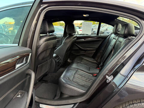 2019 BMW 5 Series 530i