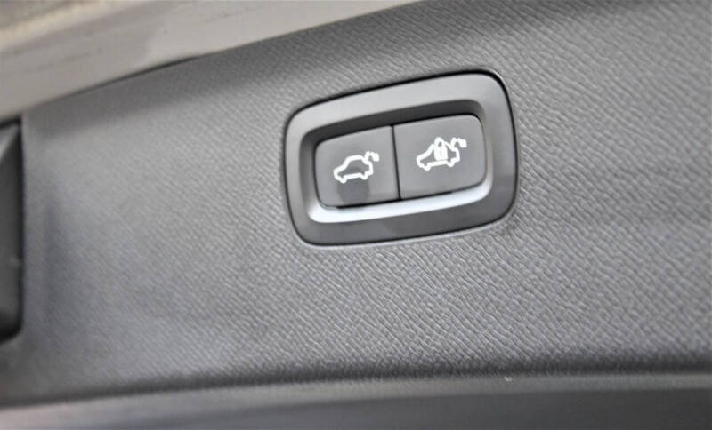 2017 Volvo XC90 T6 Inscription